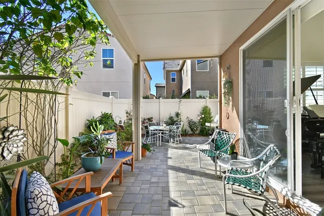 a view of an ocean from a yard