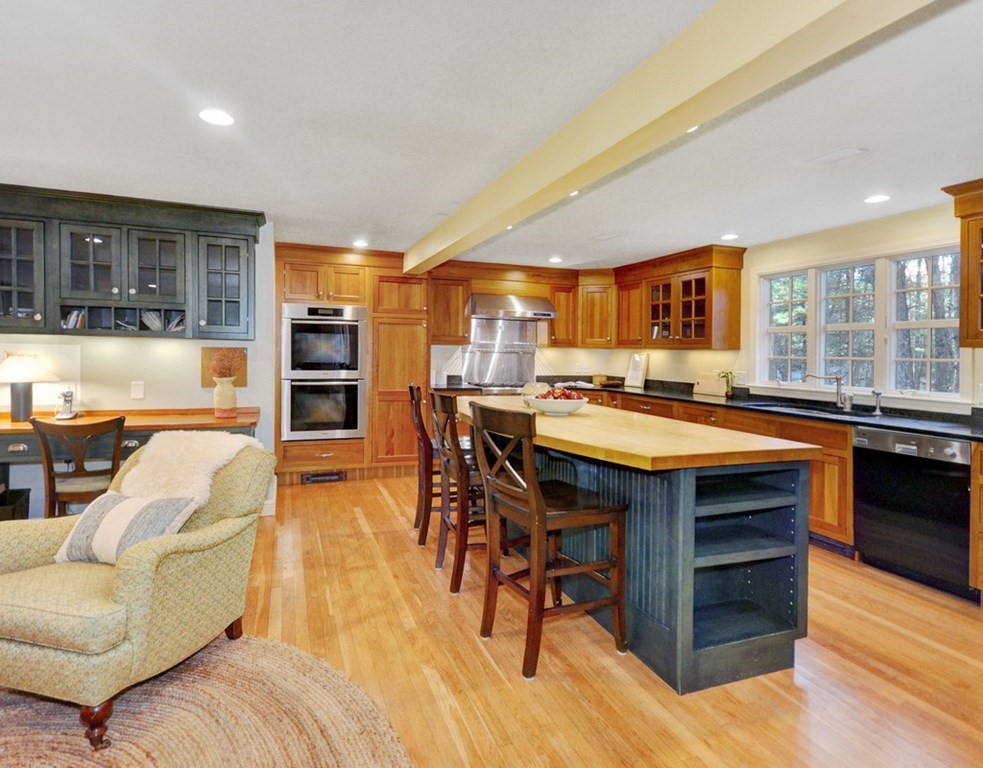 282 Old Pickard Road Concord, MA 01742 - Photo 12 of 38