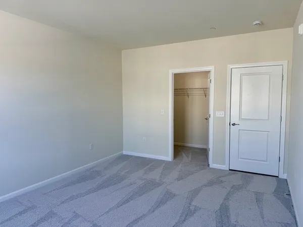 $2,600 | 2 Codman Way, Unit 302, Westborough, MA 01581