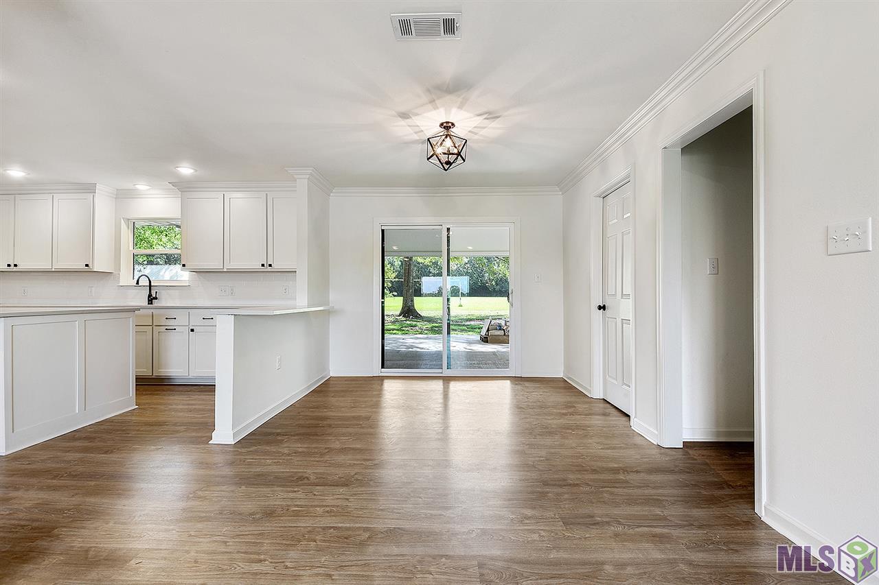 16433 Joe Sevario Road Prairieville, LA 70769 - Photo 4 of 13 EASY ACCESS TO BACKYARD COOKING