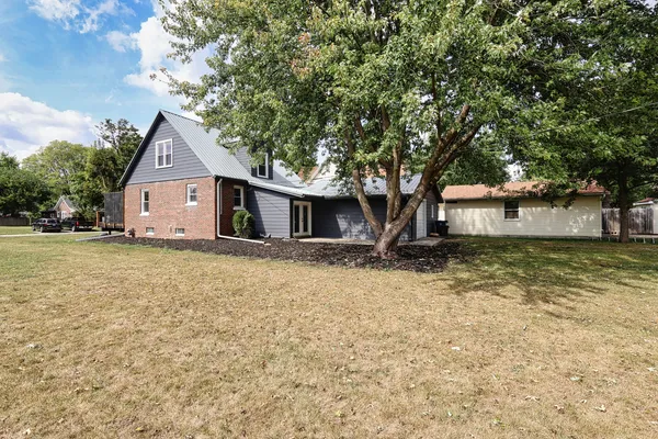 $200,000 | 410 South Main Street, Flanagan, IL 61740