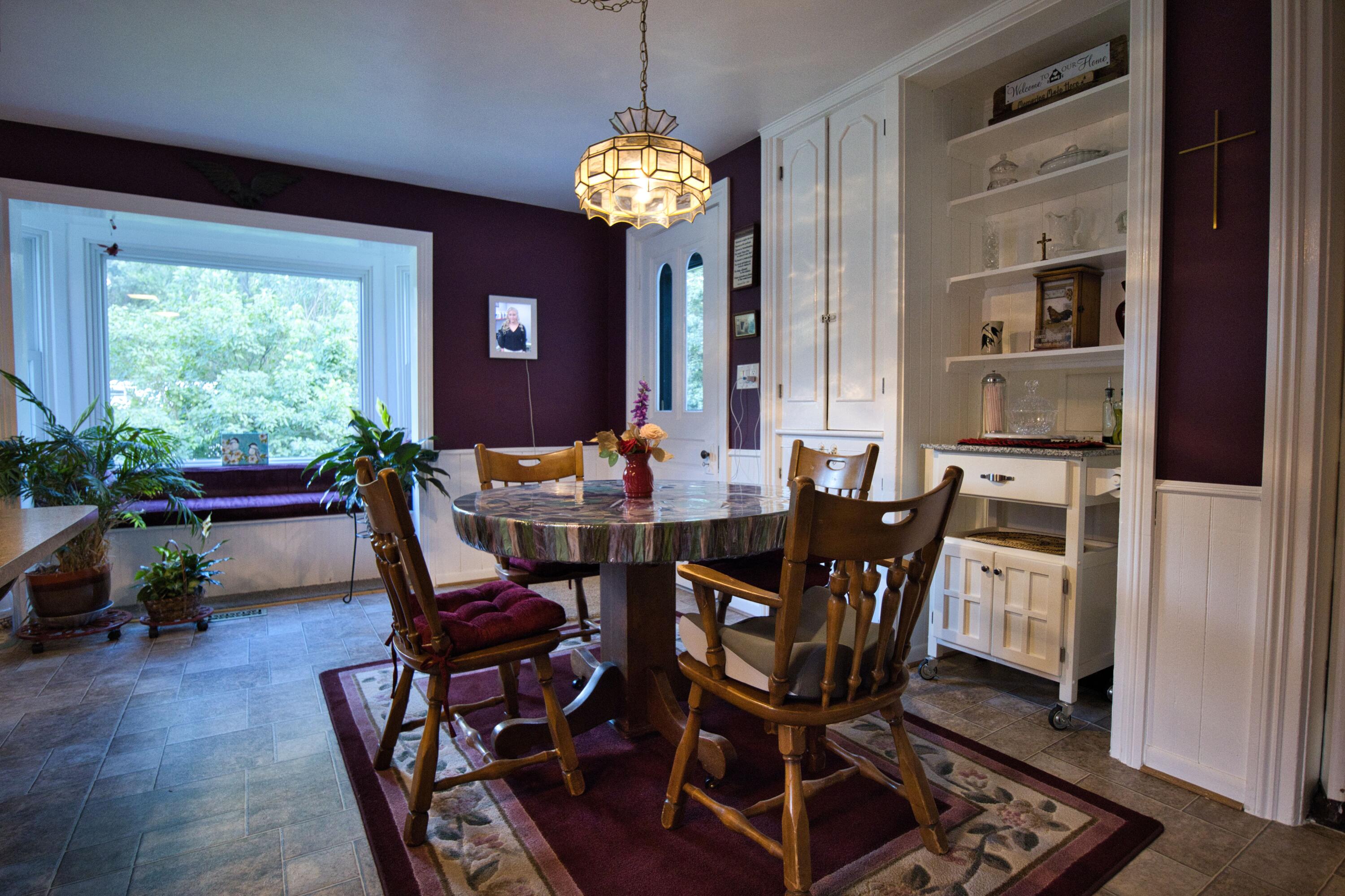8045 Chilson Road Pinckney, MI 48169 - Photo 9 of 22 Eat-in Kitchen space