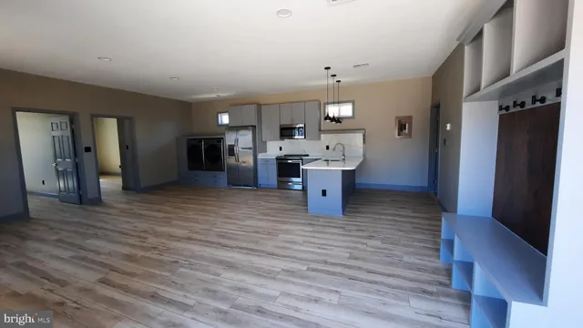 $1,900 | 7459 John Marshall Highway, Unit 2, Marshall, VA 20115