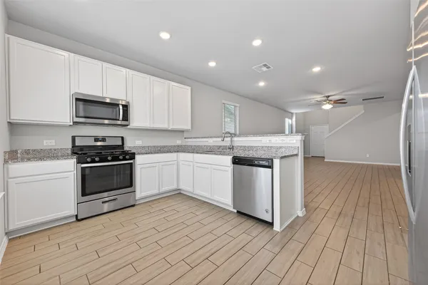 $2,000 | 25527 Valverdant Court, Porter, TX 77365