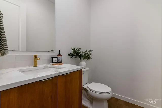 $869,000 | 3777 North San Carlos Place, Star, ID 83669