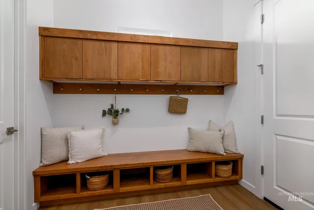 $869,000 | 3777 North San Carlos Place, Star, ID 83669