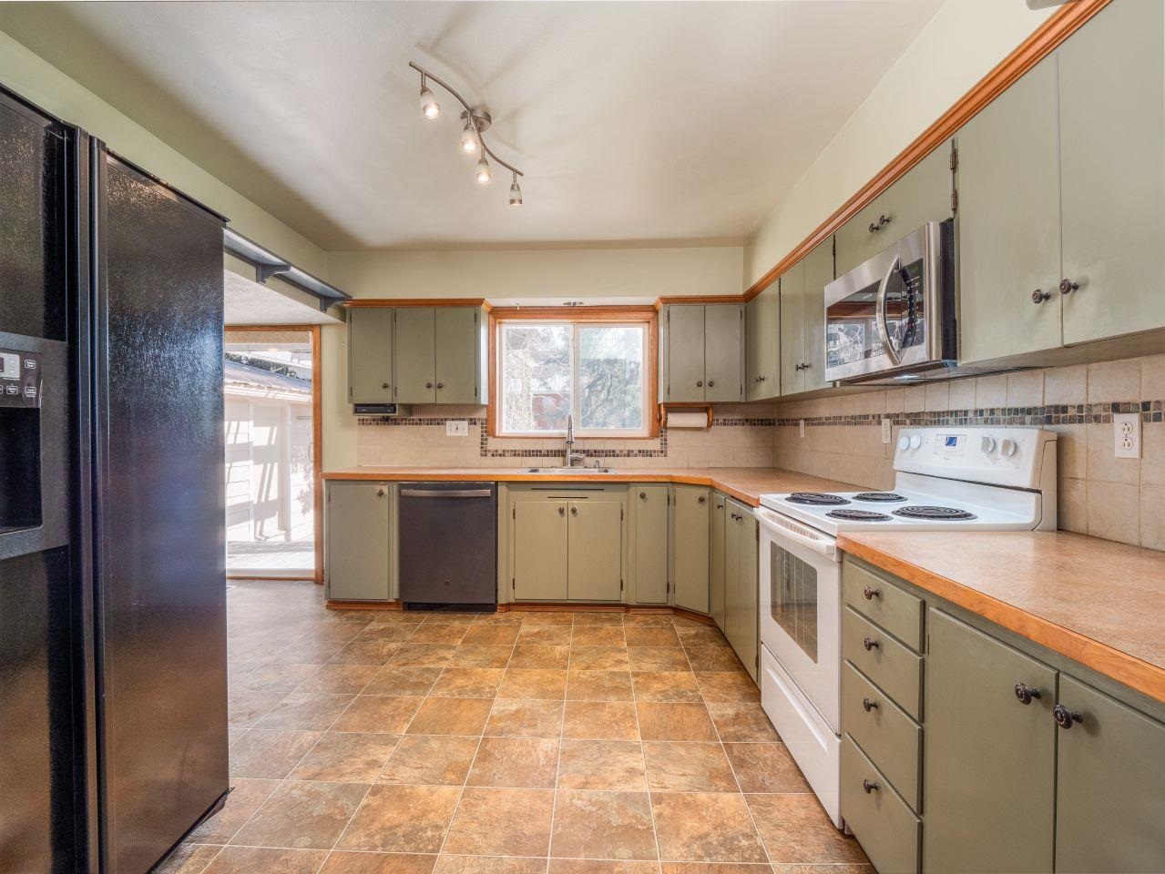 3003 South Windsor Road Spokane, WA 99224 - Photo 12 of 47