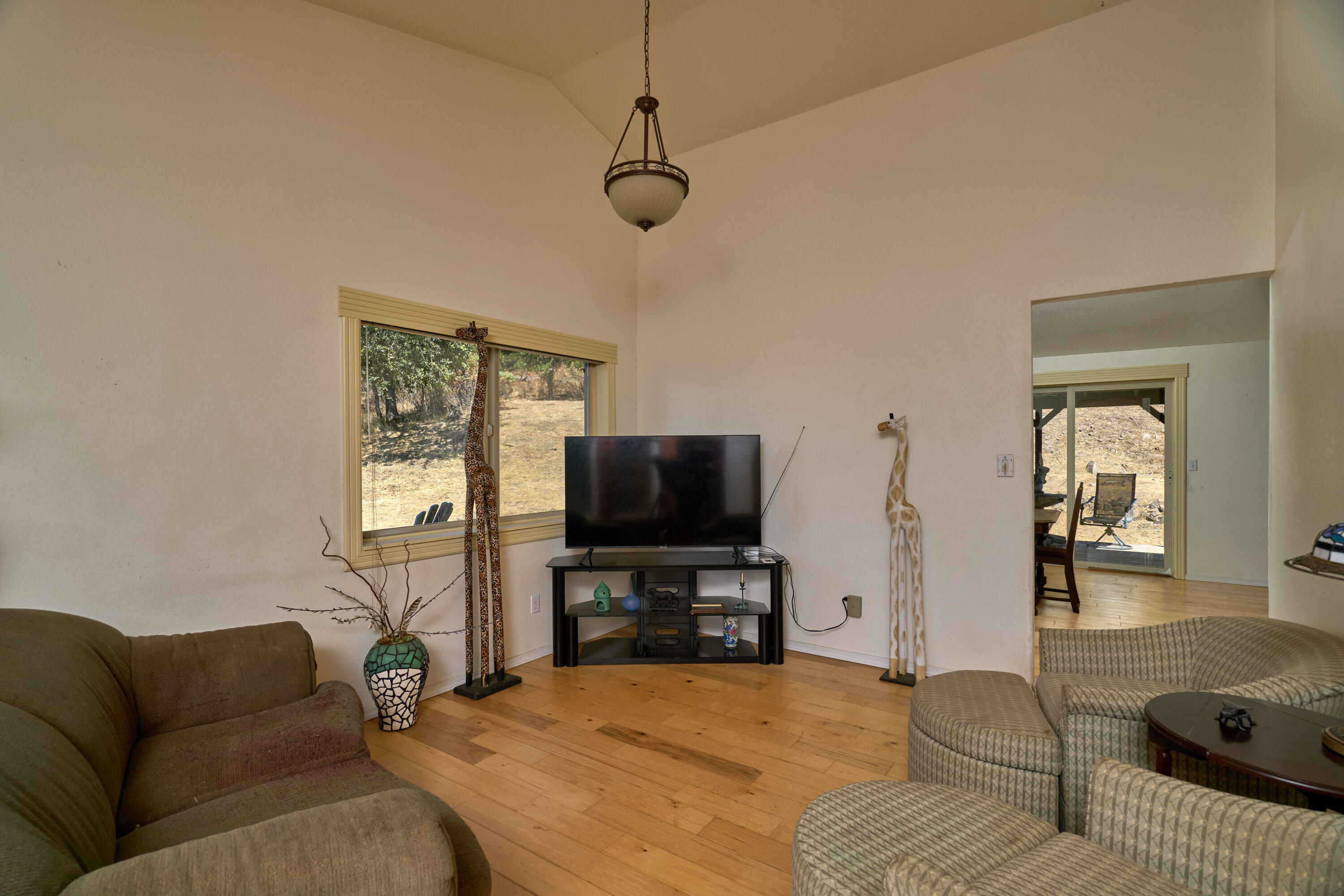 7505 Torrey Pines Terrace Eagle Point, OR 97524 - Photo 7 of 47 7505 Torrey Pines Terrace-05