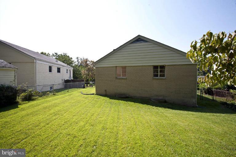 2701 Ross Road Chevy Chase, MD 20815 - Photo 5 of 22 Backyard