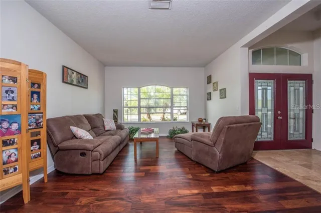 $3,100 | 1742 Mira Lago Circle, Ruskin, FL 33570