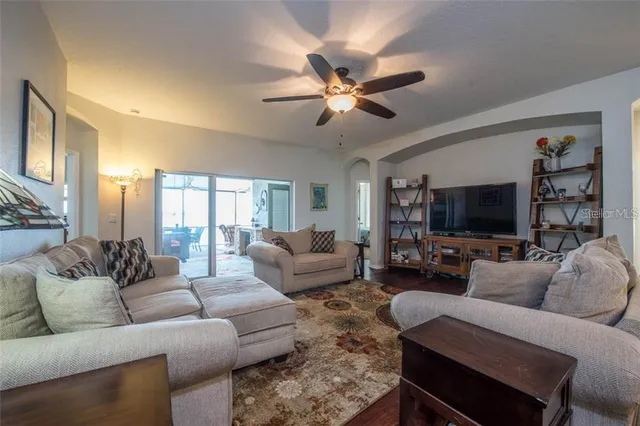 $3,100 | 1742 Mira Lago Circle, Ruskin, FL 33570