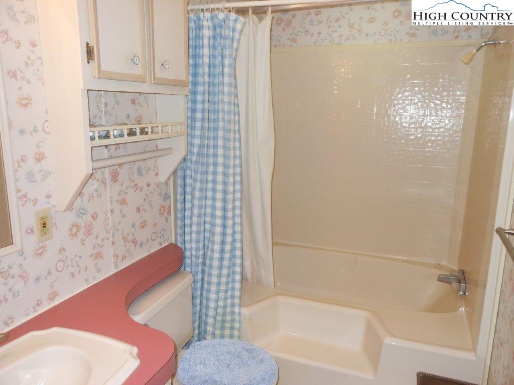270 Hemlock Hill Road Boone, NC 28607 - Photo 37 of 44 Gallery Image 37