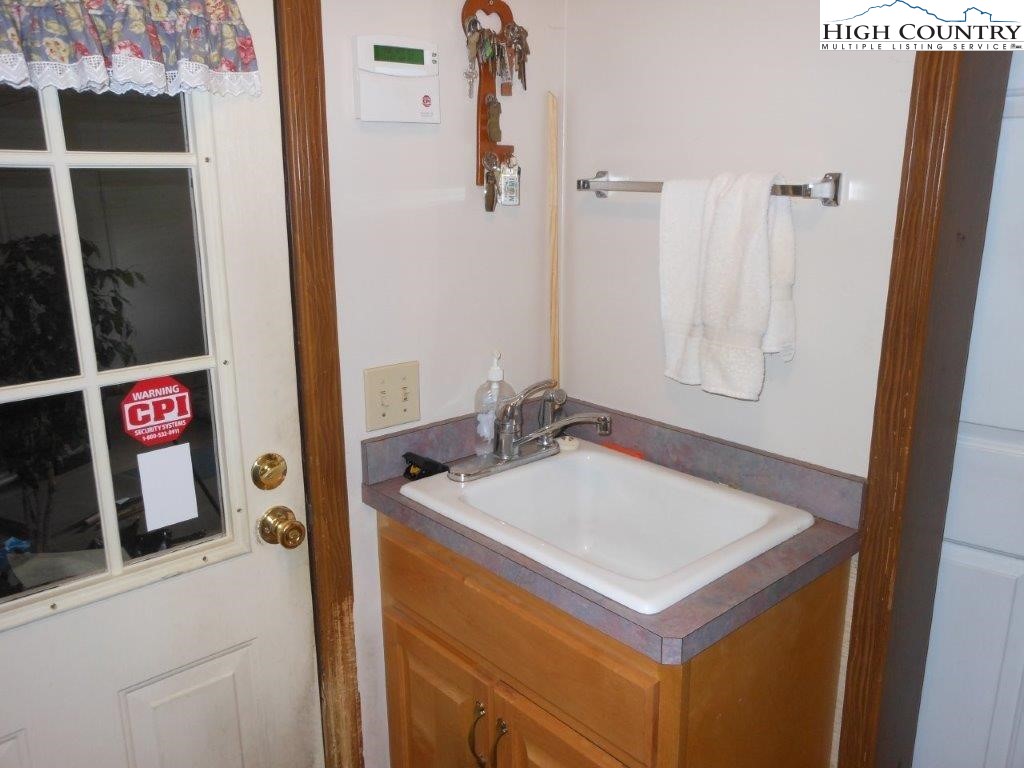 270 Hemlock Hill Road Boone, NC 28607 - Photo 40 of 44 Gallery Image 40