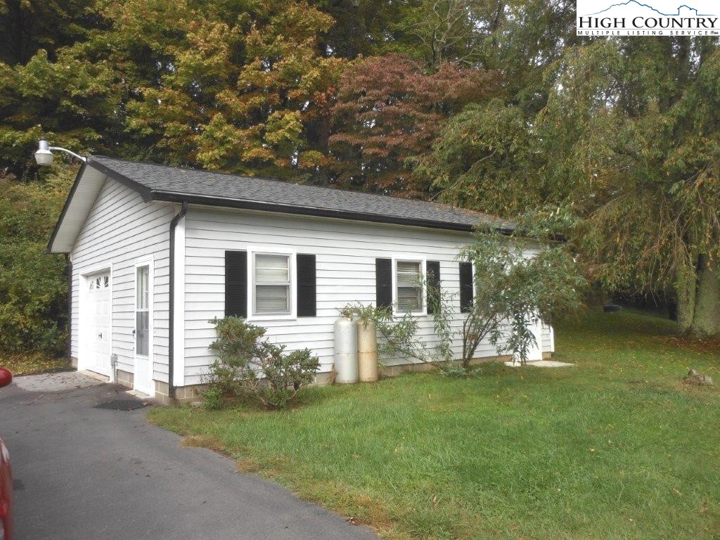 270 Hemlock Hill Road Boone, NC 28607 - Photo 4 of 44 Gallery Image 4