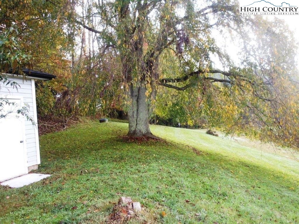 270 Hemlock Hill Road Boone, NC 28607 - Photo 5 of 44 Gallery Image 5