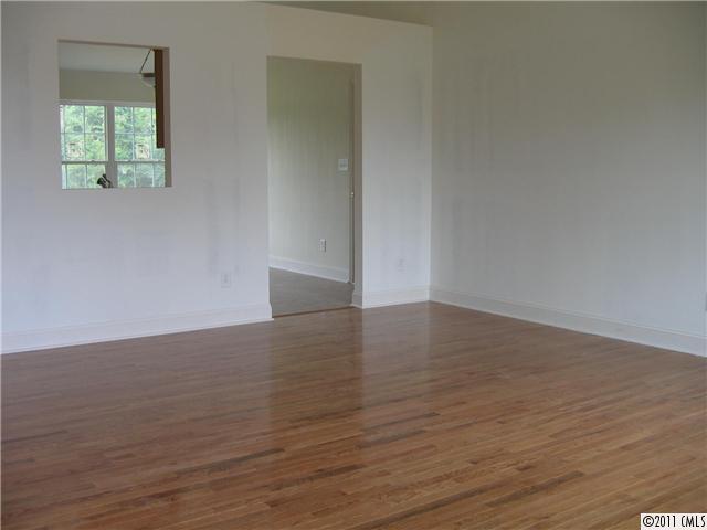 5721 Nesbit Road, Unit 4 Waxhaw, NC 28173 - Photo 3 of 15 Gallery Image 3