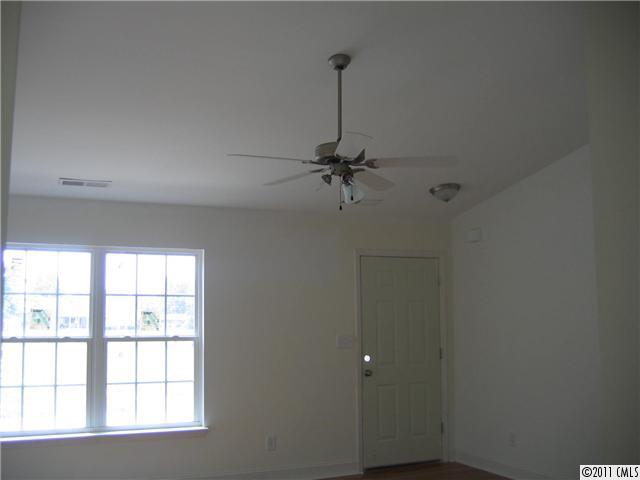 5721 Nesbit Road, Unit 4 Waxhaw, NC 28173 - Photo 9 of 15 Gallery Image 9