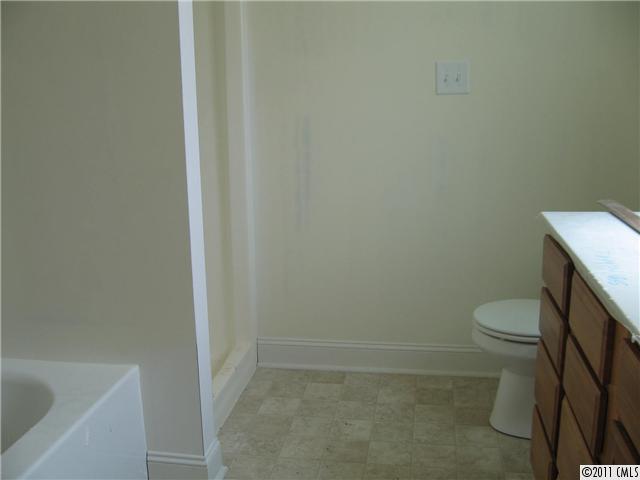 5721 Nesbit Road, Unit 4 Waxhaw, NC 28173 - Photo 10 of 15 Gallery Image 10