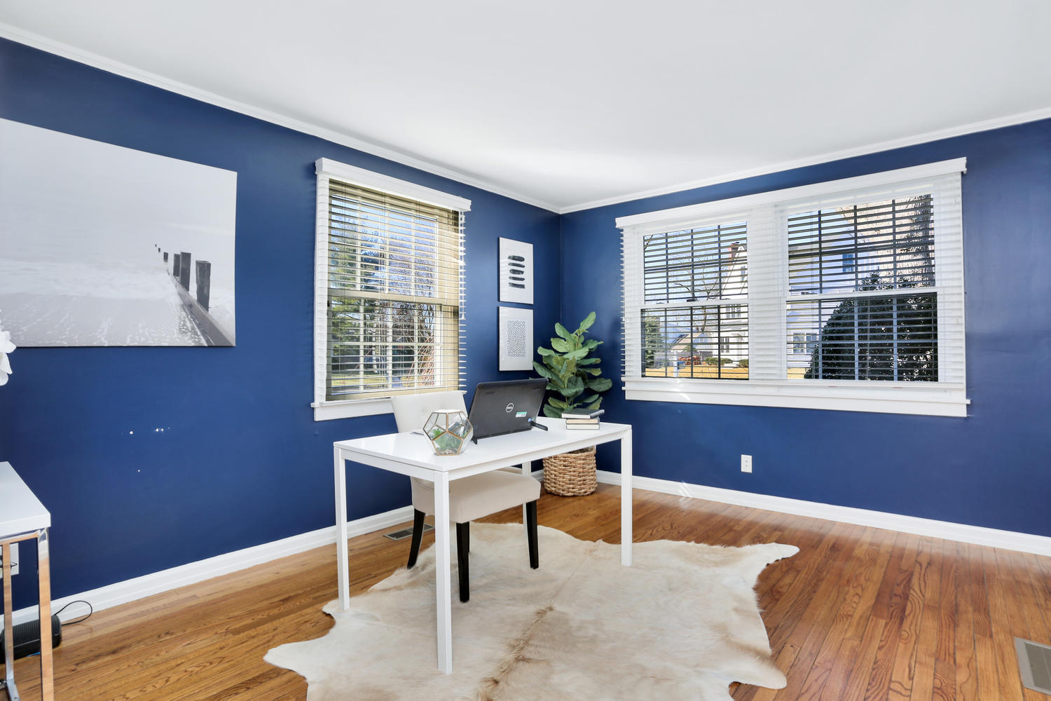 19 Walmsley Road Darien, CT 06820 - Photo 11 of 30 a workspace with furniture and a window