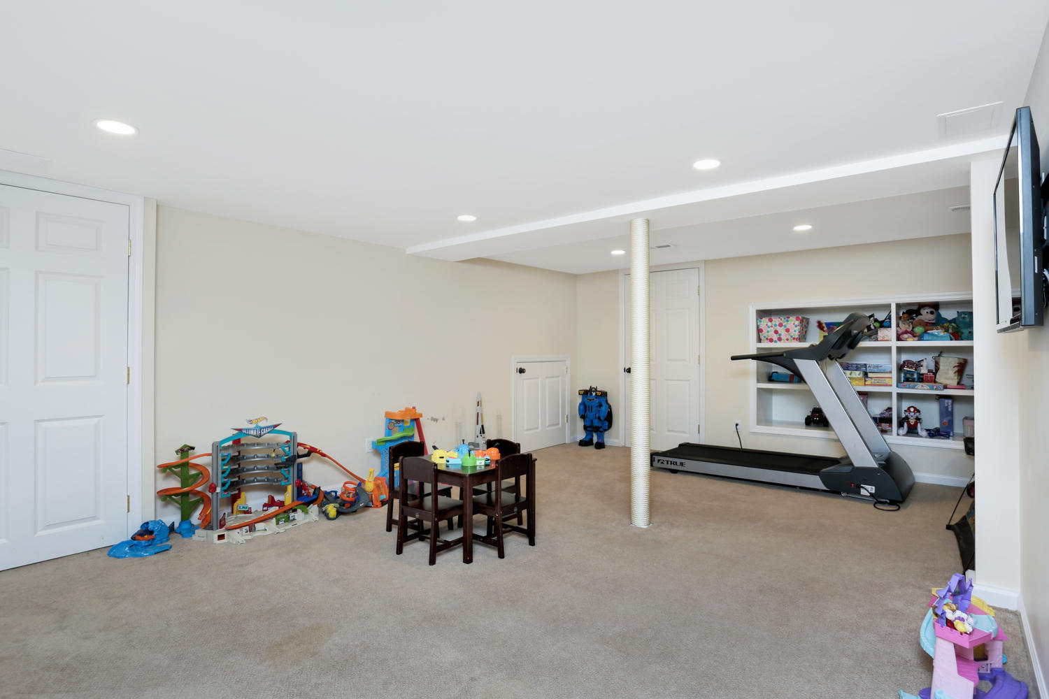 19 Walmsley Road Darien, CT 06820 - Photo 24 of 30 a view of a room with gym equipment