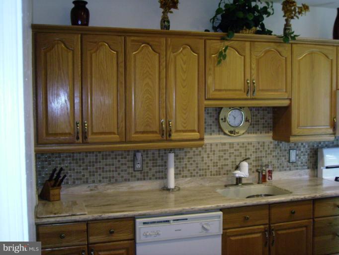 1323 Pentridge Road Baltimore, MD 21239 - Photo 7 of 17 Kitchen