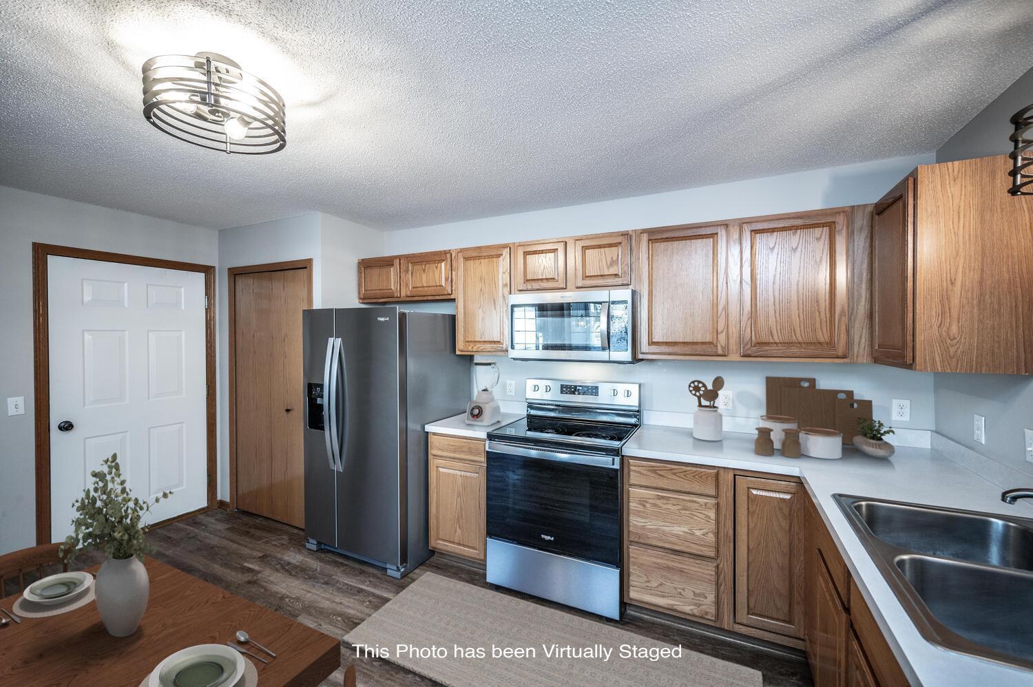 15664 Flackwood Way Apple Valley, MN 55124 - Photo 14 of 40