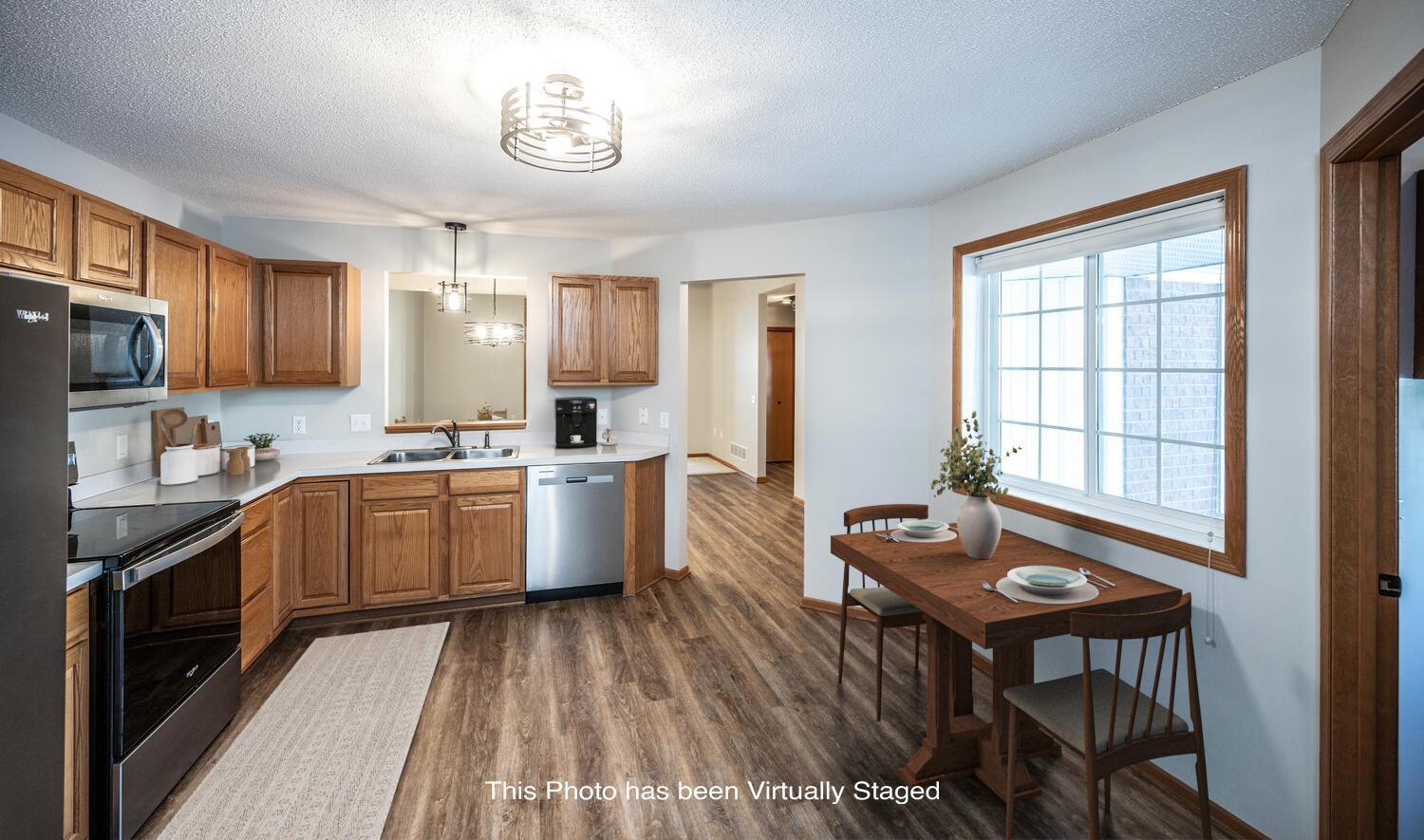 15664 Flackwood Way Apple Valley, MN 55124 - Photo 17 of 40