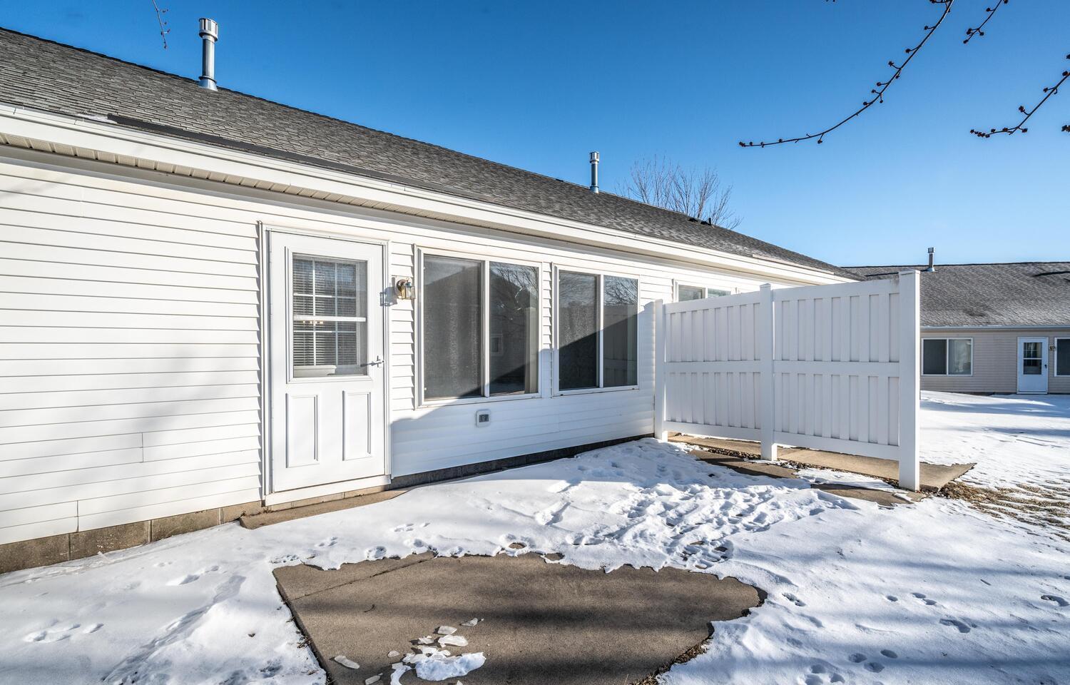 15664 Flackwood Way Apple Valley, MN 55124 - Photo 37 of 40