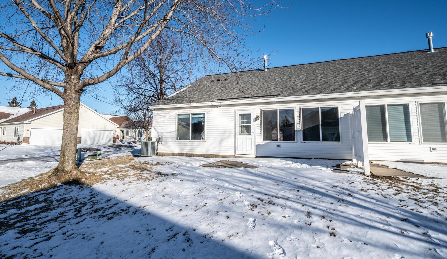 15664 Flackwood Way Apple Valley, MN 55124 - Photo 38 of 40