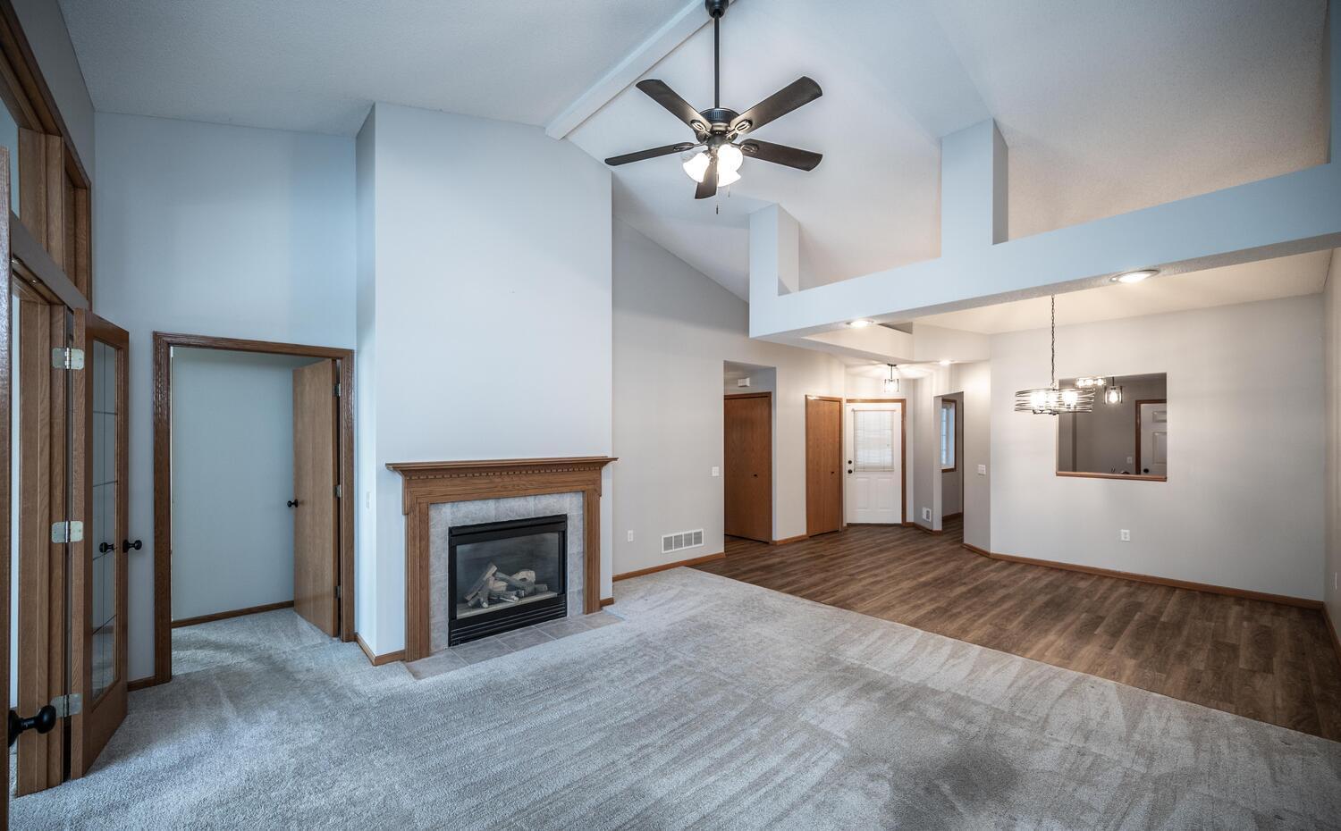 15664 Flackwood Way Apple Valley, MN 55124 - Photo 9 of 40