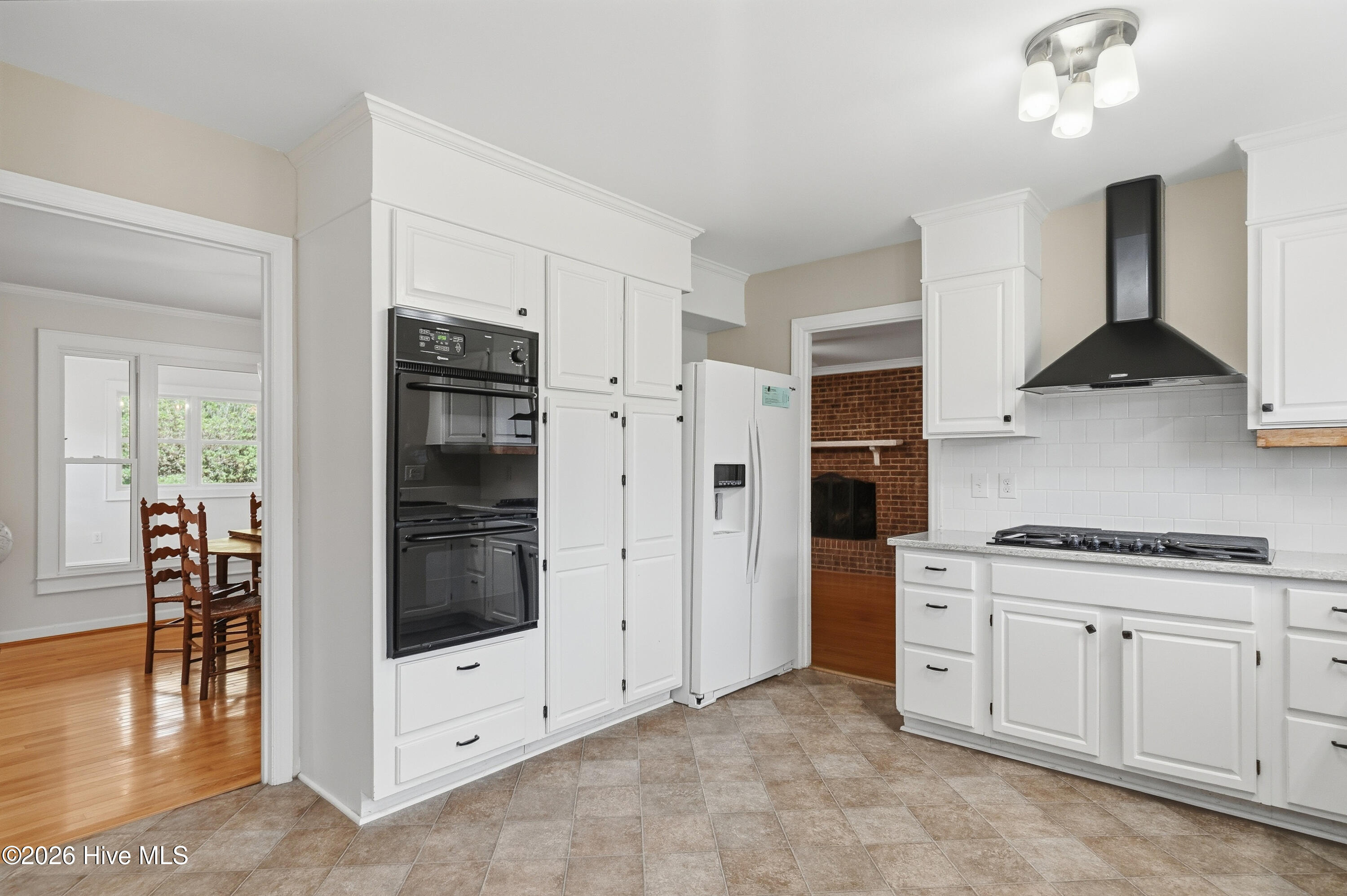 216 Lands End Road Morehead City, NC 28557 - Photo 17 of 65 216 Lands End _ Interior-Exterior (22 of