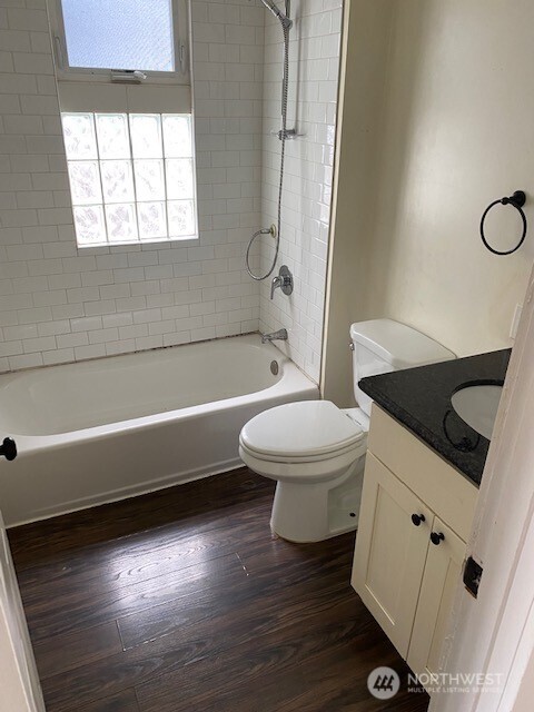 547 South Sullivan Street Seattle, WA 98108 - Photo 12 of 22