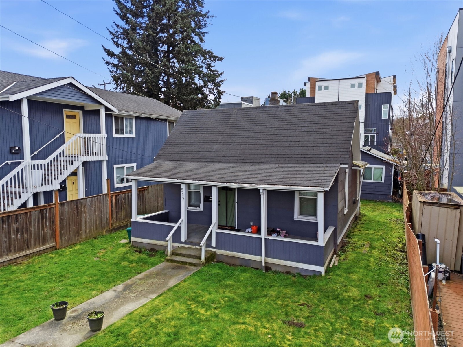 547 South Sullivan Street Seattle, WA 98108 - Photo 3 of 22