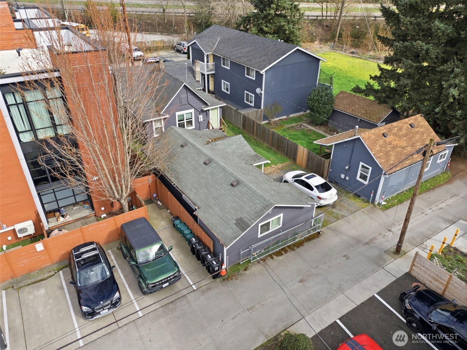 547 South Sullivan Street Seattle, WA 98108 - Photo 4 of 22