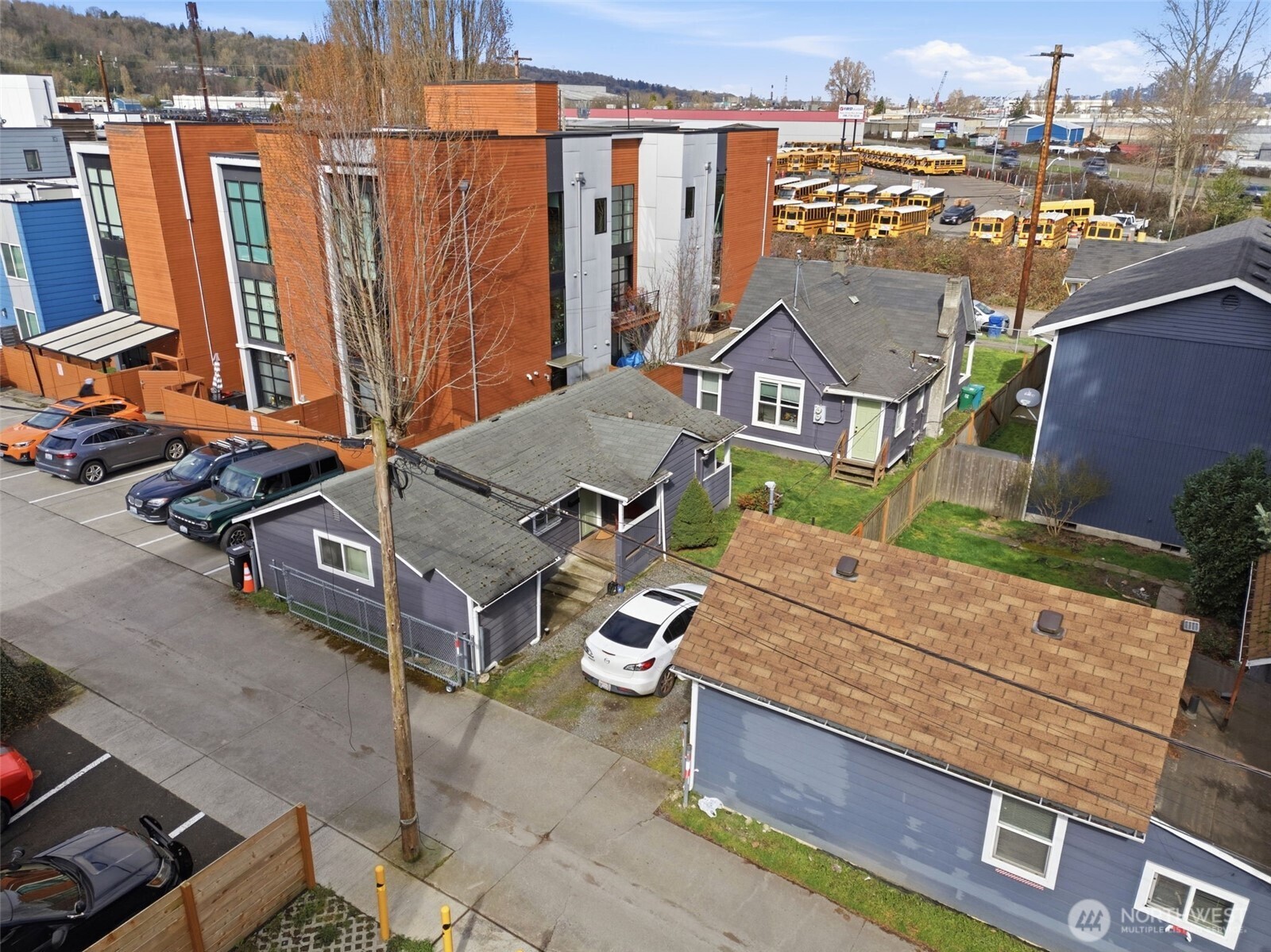 547 South Sullivan Street Seattle, WA 98108 - Photo 7 of 22