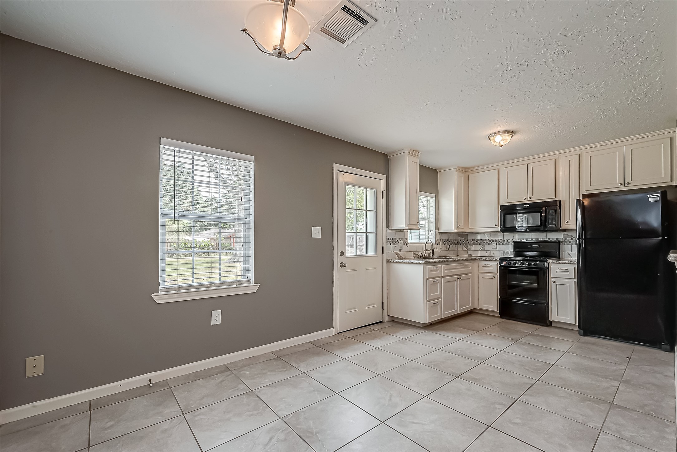 1513 George Street Rosenberg, TX 77471 - Photo 12 of 36 Gallery Image 12