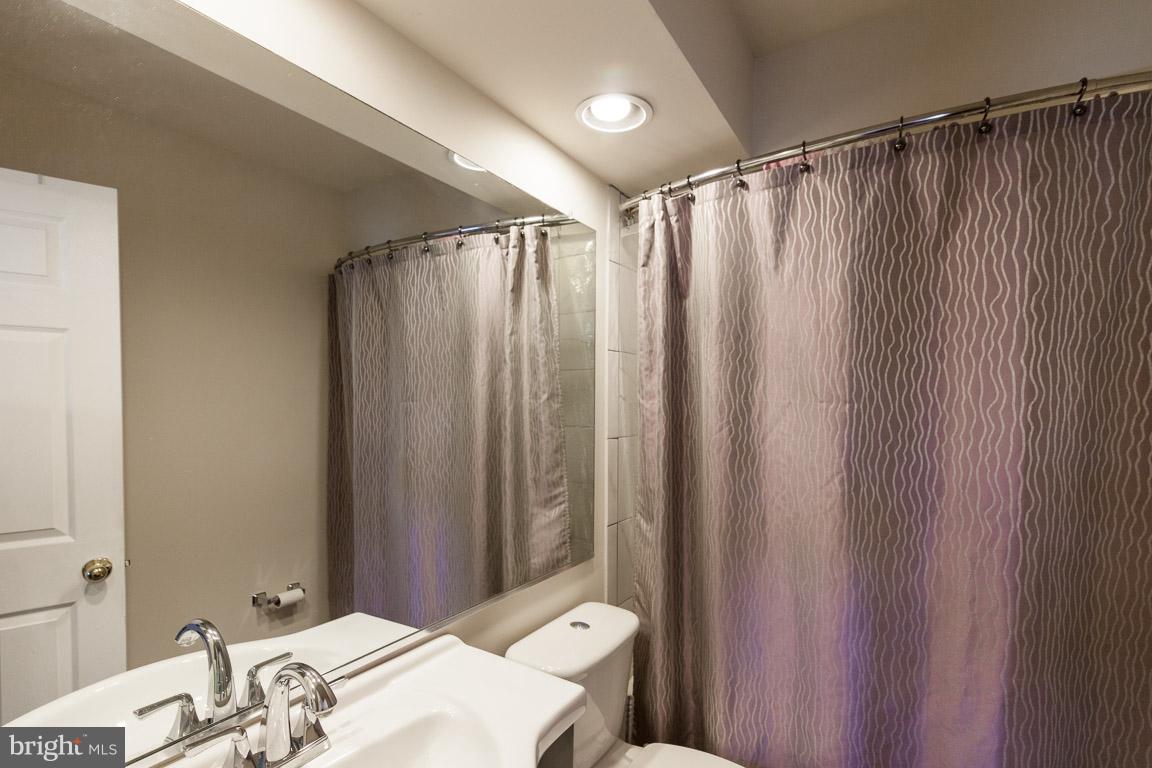7016 Dew Drop Way Clinton, MD 20735 - Photo 13 of 21 Bath (Master)