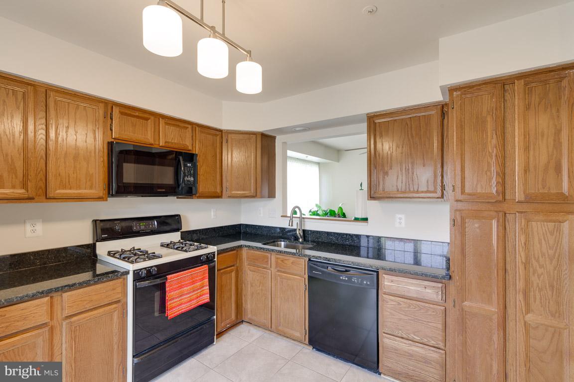 7016 Dew Drop Way Clinton, MD 20735 - Photo 6 of 21 Kitchen