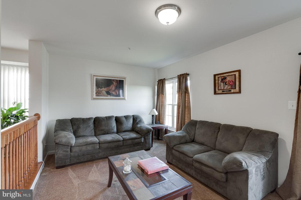 7016 Dew Drop Way Clinton, MD 20735 - Photo 10 of 21 Living Room
