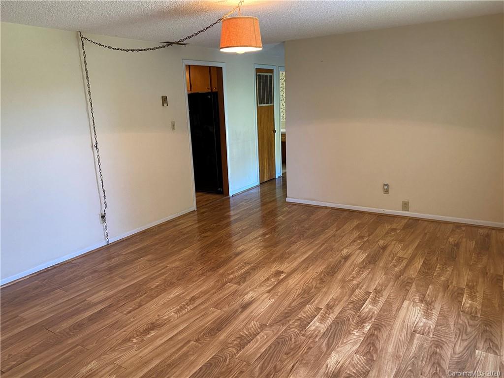4067 Section House Road Hickory, NC 28601 - Photo 6 of 37 Gallery Image 6
