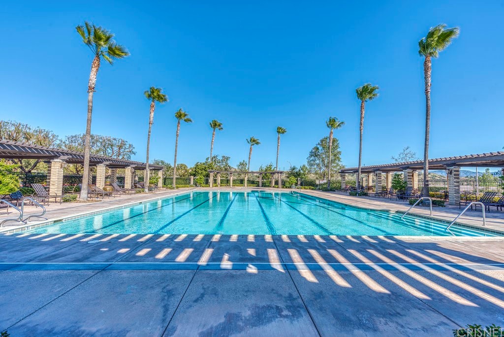 29021 Mirada Circulo Valencia, CA 91354 - Photo 48 of 57 a view of a park with potted plants