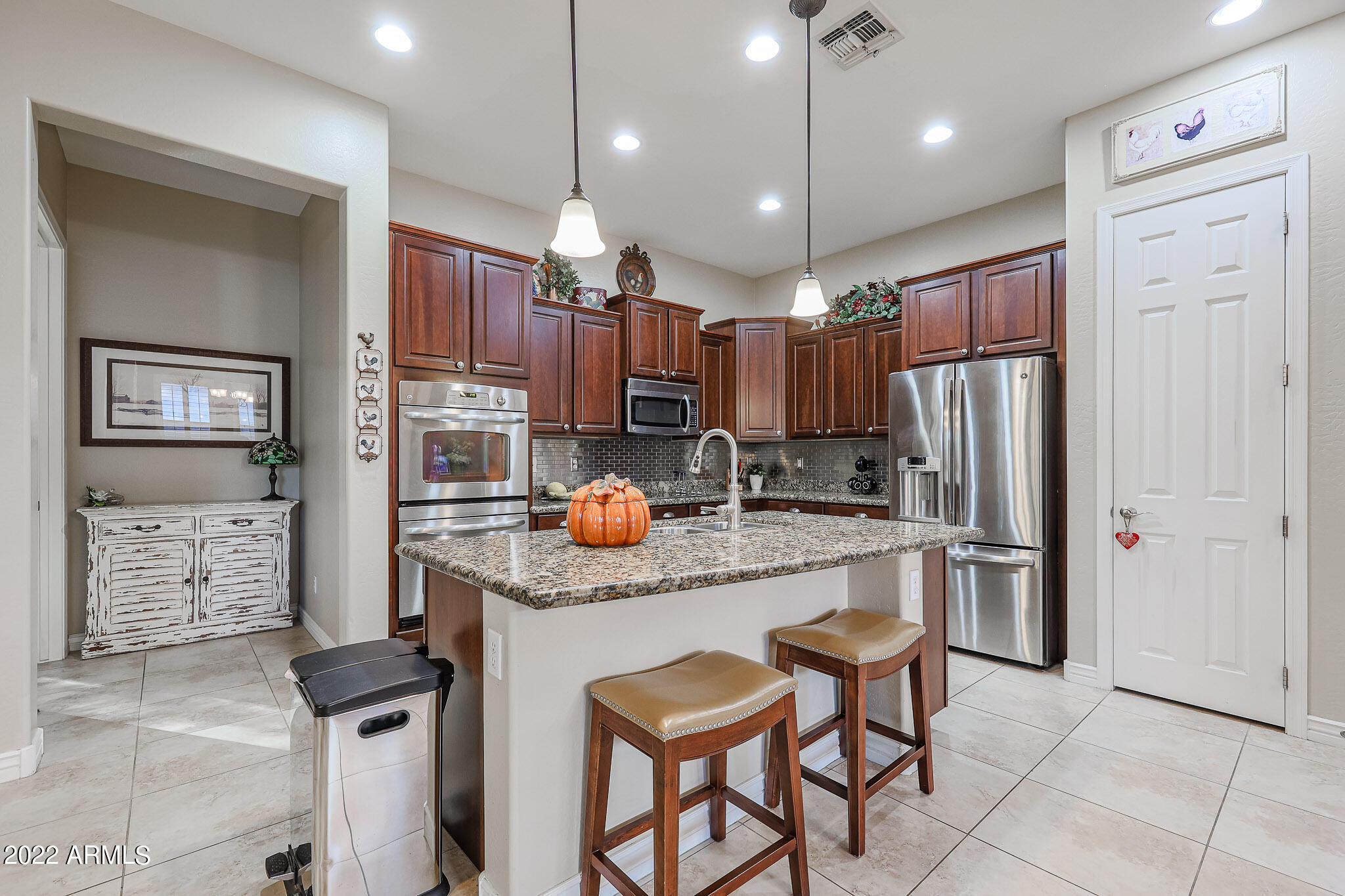 3921 East Weather Vane Road Gilbert, AZ 85296 - Photo 8 of 26 Kitchen