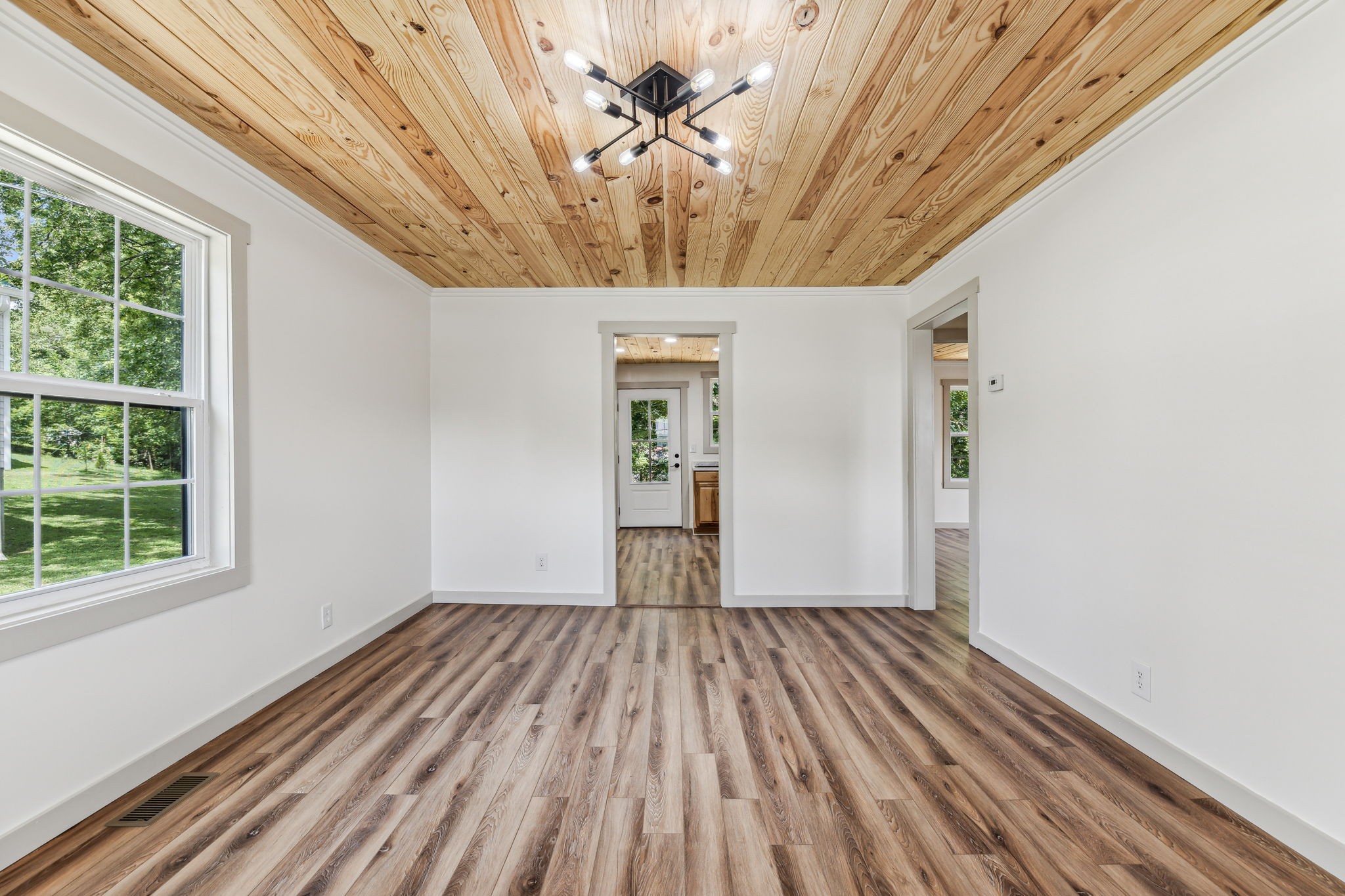 111 Riverside Drive Centerville, TN 37033 - Photo 12 of 27 Gallery Image 12