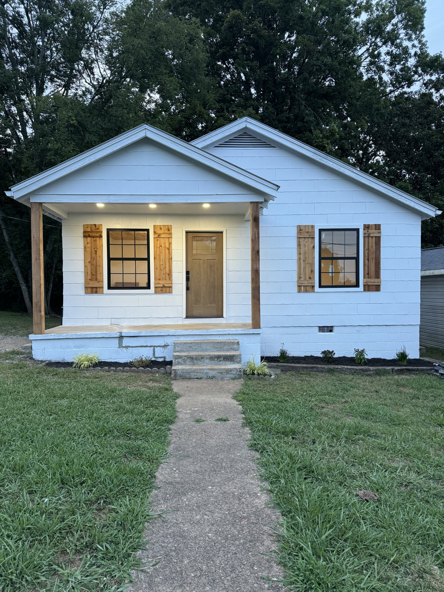 111 Riverside Drive Centerville, TN 37033 - Photo 2 of 27 Gallery Image 2