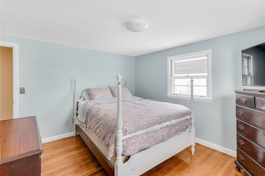 85 Treasure Road Narragansett, RI 02882 - Photo 15 of 33