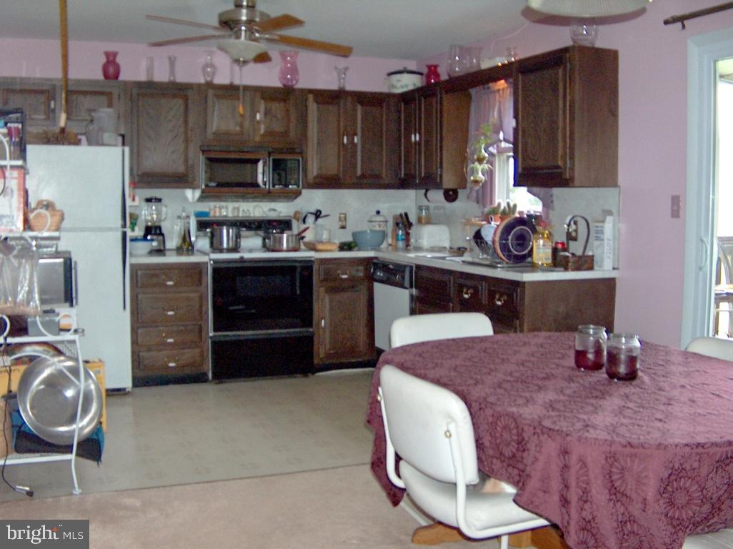 3406 Bossler Road Elizabethtown, PA 17022 - Photo 4 of 18 Gallery Image 4