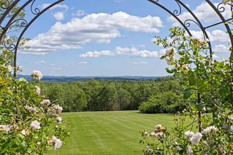 $9,999,000 | 4 Windmill Hill Road, Dublin, NH 03444