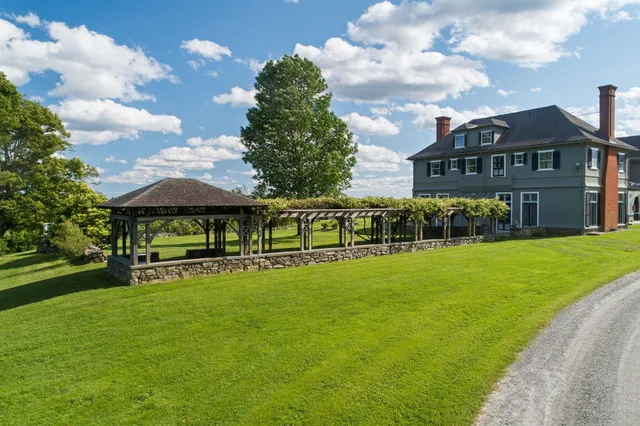 $9,999,000 | 4 Windmill Hill Road, Dublin, NH 03444