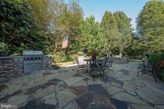 $1,200,000 | 4 Dever Drive, Thornton, PA 19373