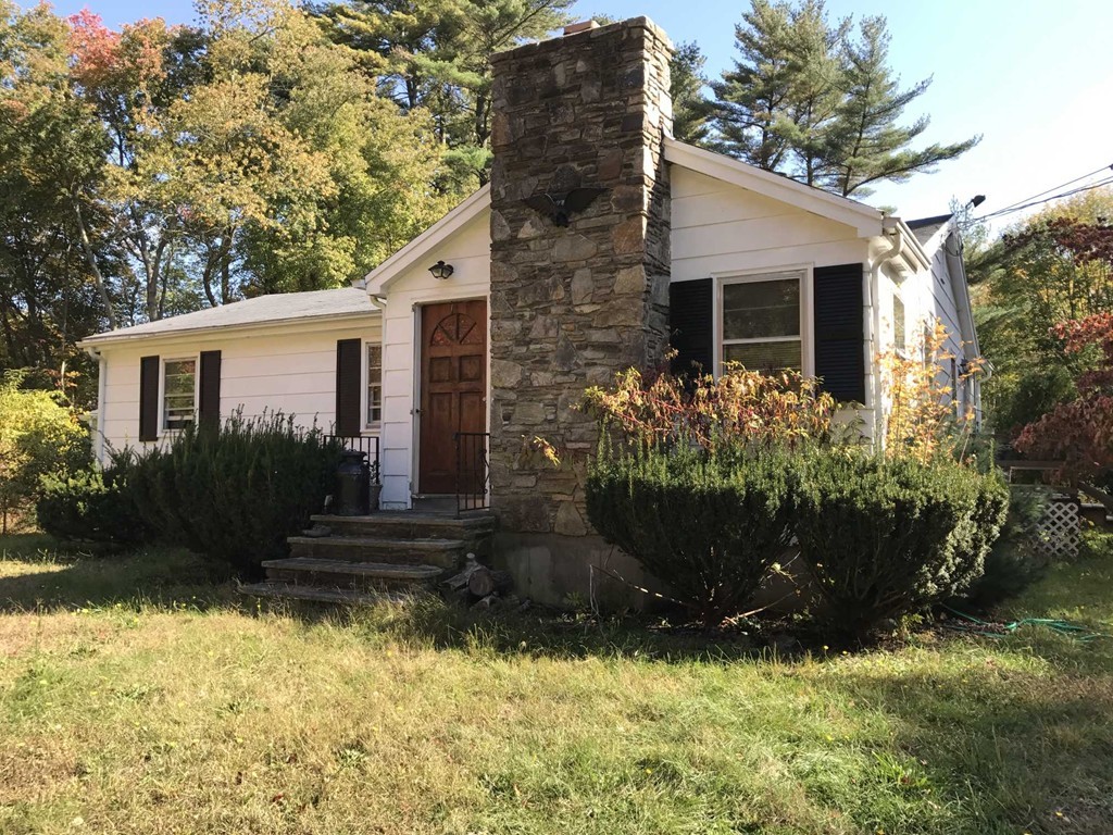 94 Richmond Road Freetown, MA 02702 - Photo 1 of 17 Gallery Image 1